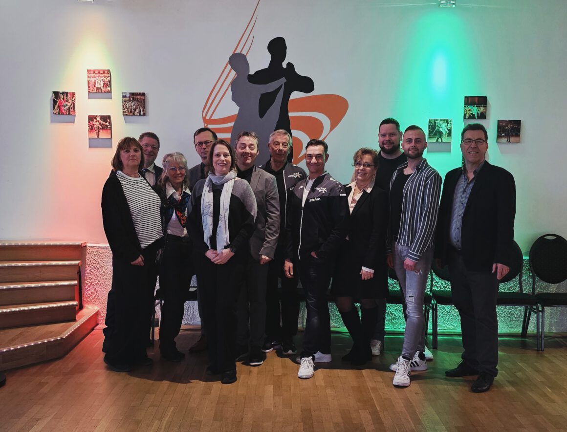 Tanzturnier begeistert in Schwelm mit Standard- und Lateinwettbewerben